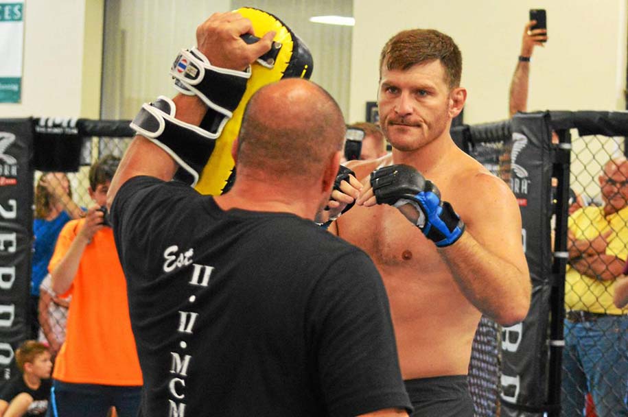 Dana White sẽ tước đai Stipe Miocic nếu dám làm rắn với UFC?